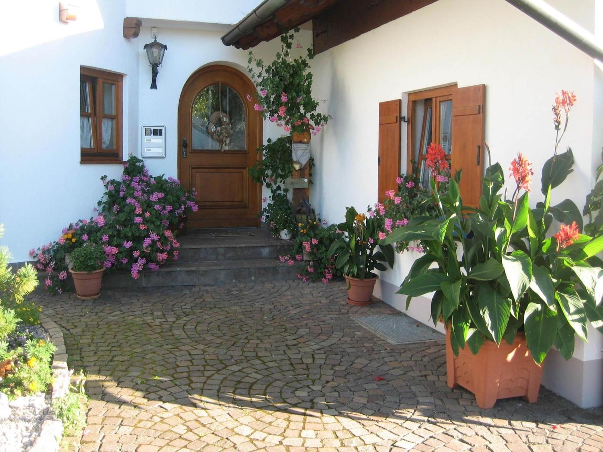 Apartment In The Allg U With View Of The Bavarian Alps Bernbeuren ภายนอก รูปภาพ